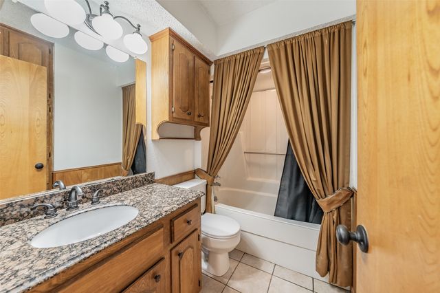 510 S Dallas Street, Kemp, TX 75143