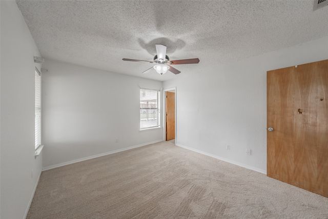 510 S Dallas Street, Kemp, TX 75143