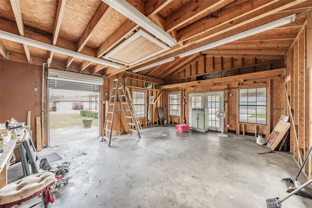 510 S Dallas Street, Kemp, TX 75143