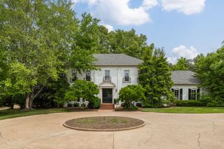 5 Castlewood Court, Nashville, TN 37215