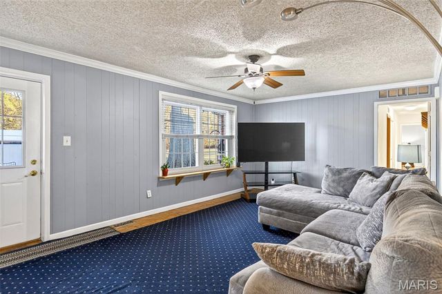 404 Conway Gardens Lane, Creve Coeur, MO 63141