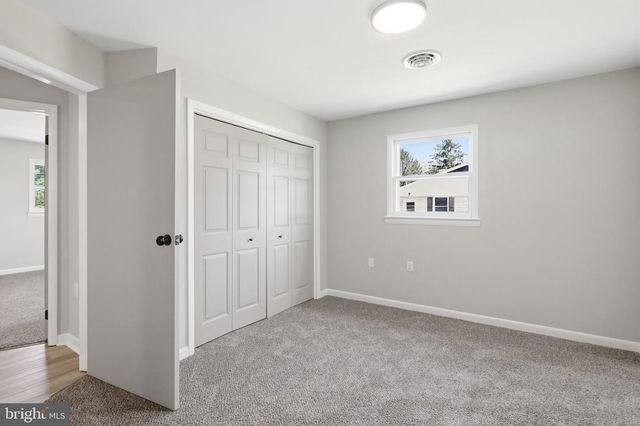 11223 VALLEY RD, Berkeley Springs, WV 25411