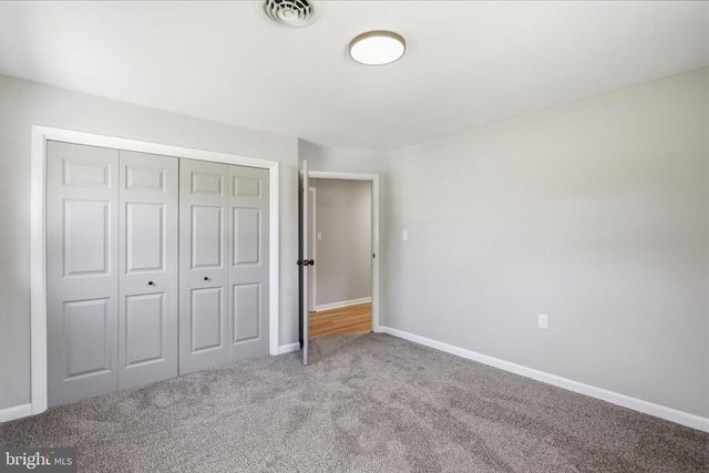 11223 VALLEY RD, Berkeley Springs, WV 25411