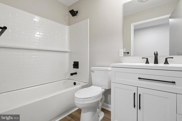 11223 VALLEY RD, Berkeley Springs, WV 25411