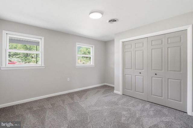 11223 VALLEY RD, Berkeley Springs, WV 25411