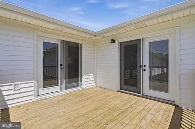 11223 VALLEY RD, Berkeley Springs, WV 25411