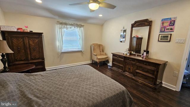 105 SCHEIVERT AVE, Aston, PA 19014