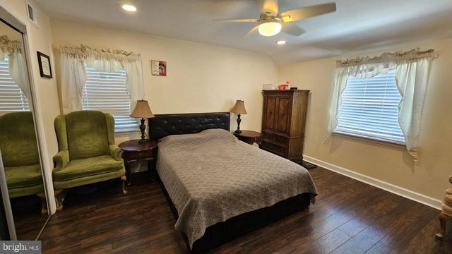 105 SCHEIVERT AVE, Aston, PA 19014