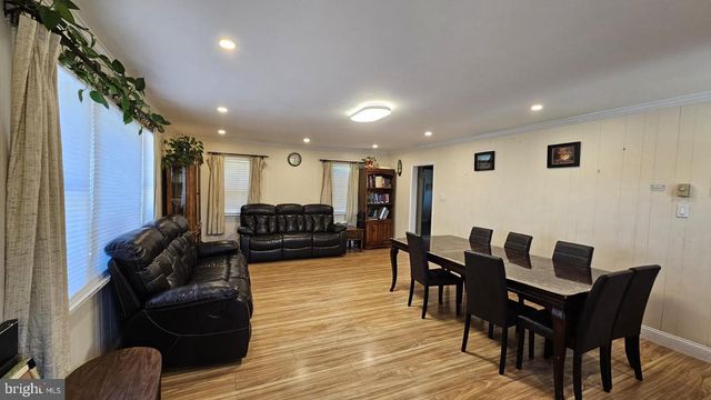 105 SCHEIVERT AVE, Aston, PA 19014
