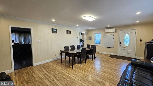 105 SCHEIVERT AVE, Aston, PA 19014
