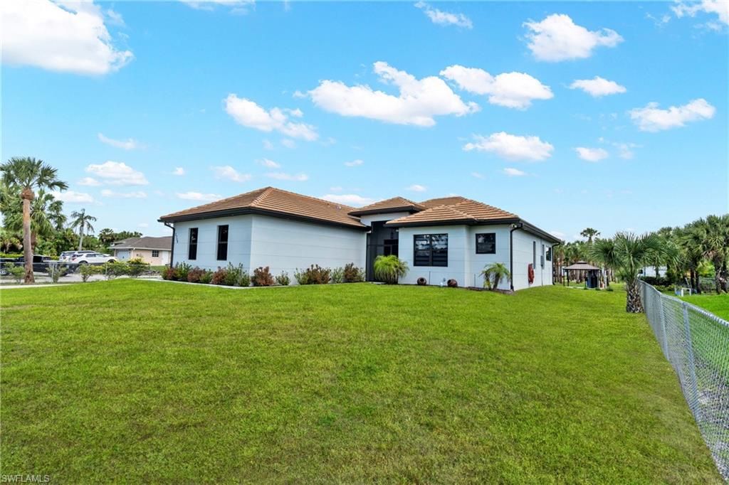 2759 18th AVE SE, NAPLES, FL 34117 — photo 2