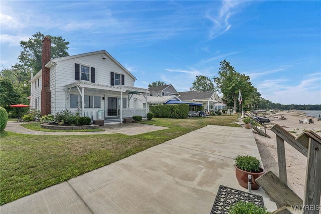 1160 Stewart Avenue, Hanover, NY 14136