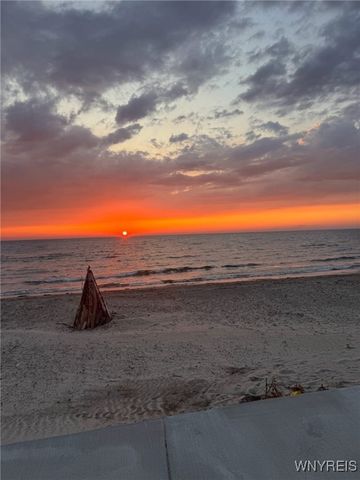 1160 Stewart Avenue, Hanover, NY 14136