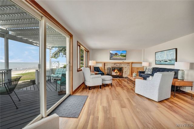 1160 Stewart Avenue, Hanover, NY 14136