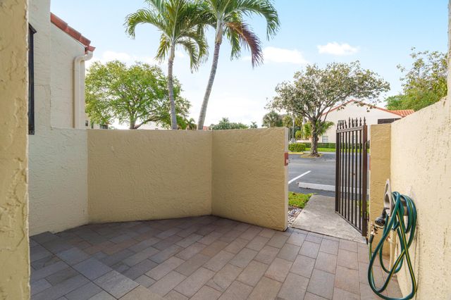 1203 Congressional Way, Deerfield Beach, FL 33442
