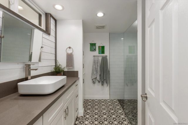 1840 San Pablo Dr, San Marcos, CA 92078