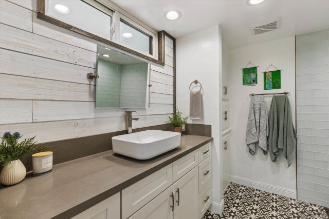 1840 San Pablo Dr, San Marcos, CA 92078