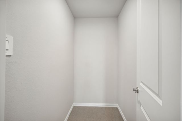 712 Edgehurst Drive, Princeton, TX 75071