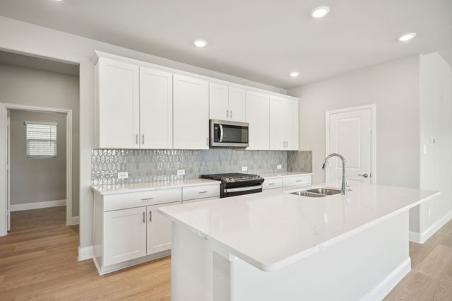 712 Edgehurst Drive, Princeton, TX 75071