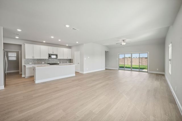 712 Edgehurst Drive, Princeton, TX 75071