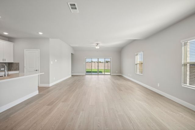 712 Edgehurst Drive, Princeton, TX 75071