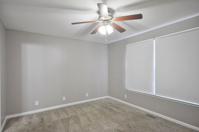 545 Donna Dr, Clarksville, TN 37042