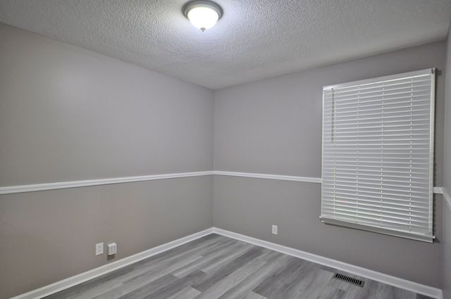 545 Donna Dr, Clarksville, TN 37042