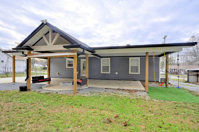 545 Donna Dr, Clarksville, TN 37042