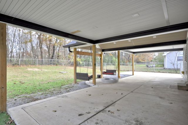 545 Donna Dr, Clarksville, TN 37042