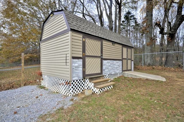 545 Donna Dr, Clarksville, TN 37042