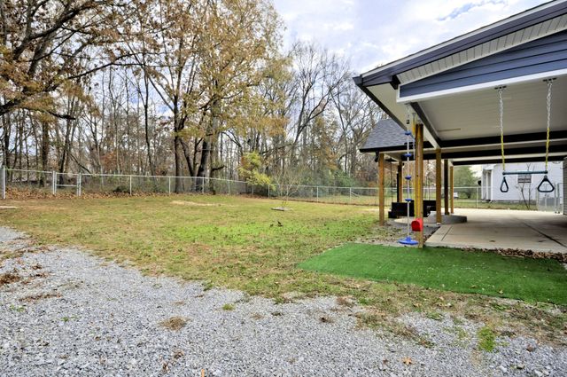 545 Donna Dr, Clarksville, TN 37042