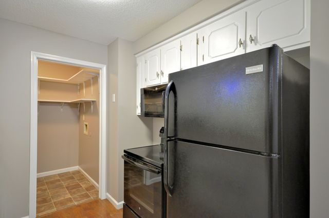 545 Donna Dr, Clarksville, TN 37042