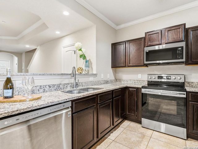 14111 FRATELLI RD, San Antonio, TX 78233