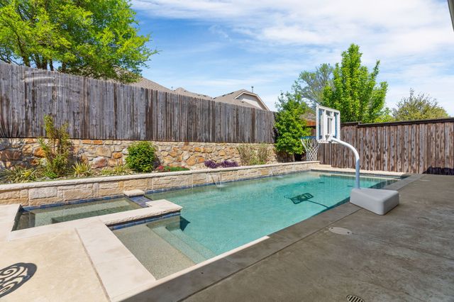5604 Datewood Lane, Mckinney, TX 75071
