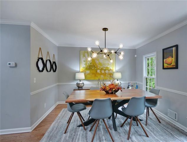 813 Lakeshore Drive, Berkeley Lake, GA 30096