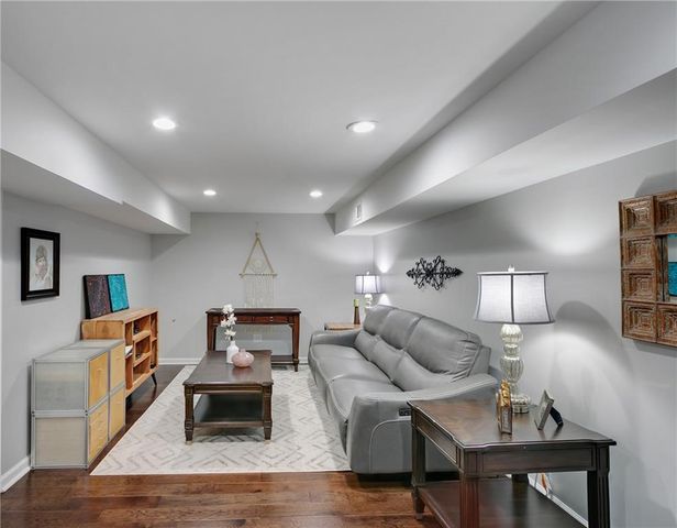 813 Lakeshore Drive, Berkeley Lake, GA 30096