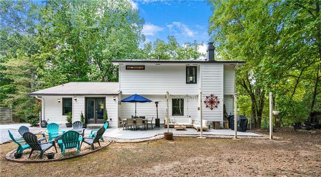 813 Lakeshore Drive, Berkeley Lake, GA 30096