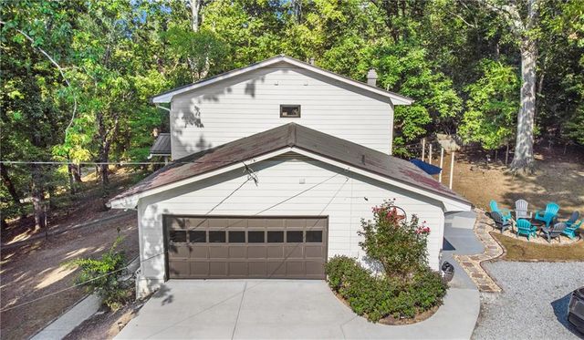 813 Lakeshore Drive, Berkeley Lake, GA 30096