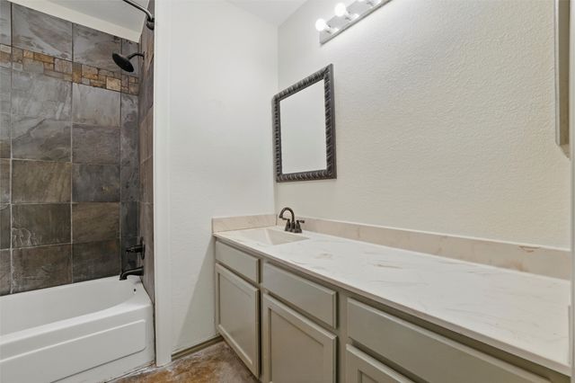 734 Lemons Street, Cedar Hill, TX 75104
