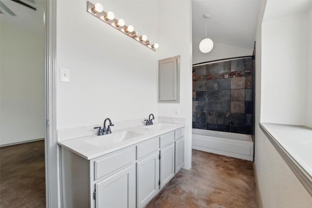 734 Lemons Street, Cedar Hill, TX 75104