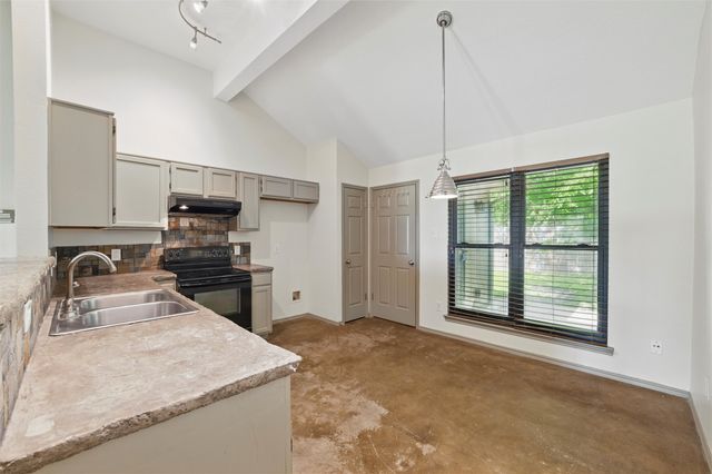 734 Lemons Street, Cedar Hill, TX 75104