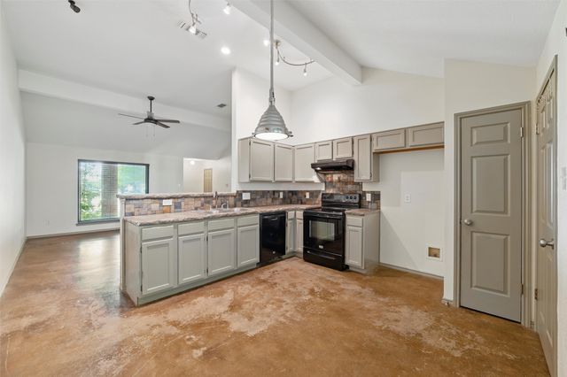 734 Lemons Street, Cedar Hill, TX 75104