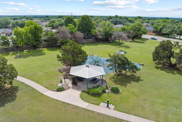 734 Lemons Street, Cedar Hill, TX 75104