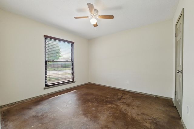 734 Lemons Street, Cedar Hill, TX 75104