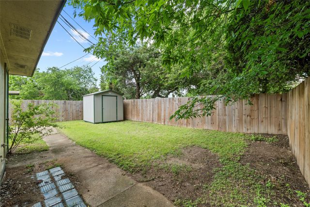 734 Lemons Street, Cedar Hill, TX 75104