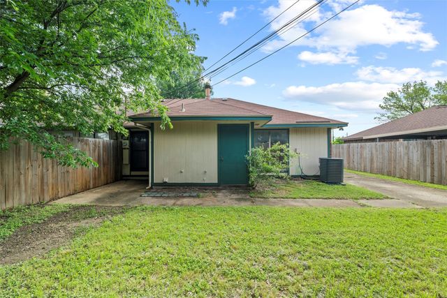 734 Lemons Street, Cedar Hill, TX 75104