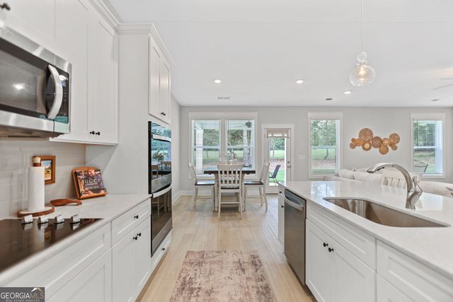 96 Whites Pond Road, Moreland, GA 30259