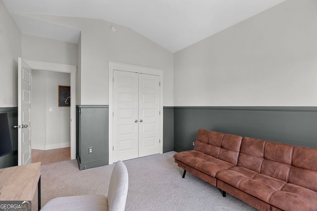 96 Whites Pond Road, Moreland, GA 30259