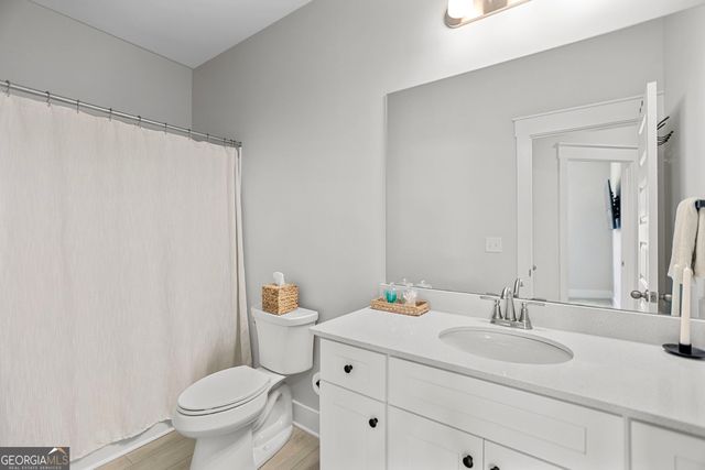 96 Whites Pond Road, Moreland, GA 30259