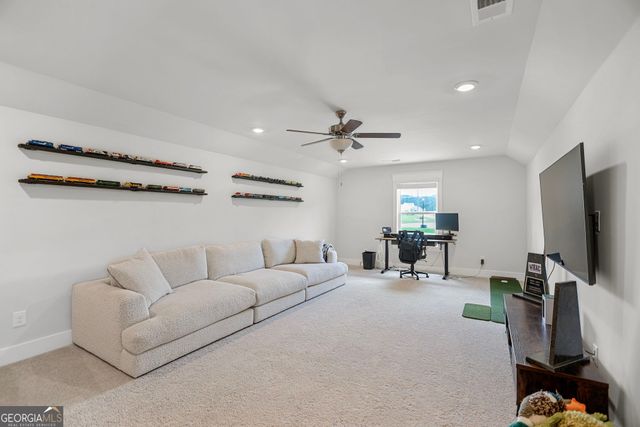 96 Whites Pond Road, Moreland, GA 30259